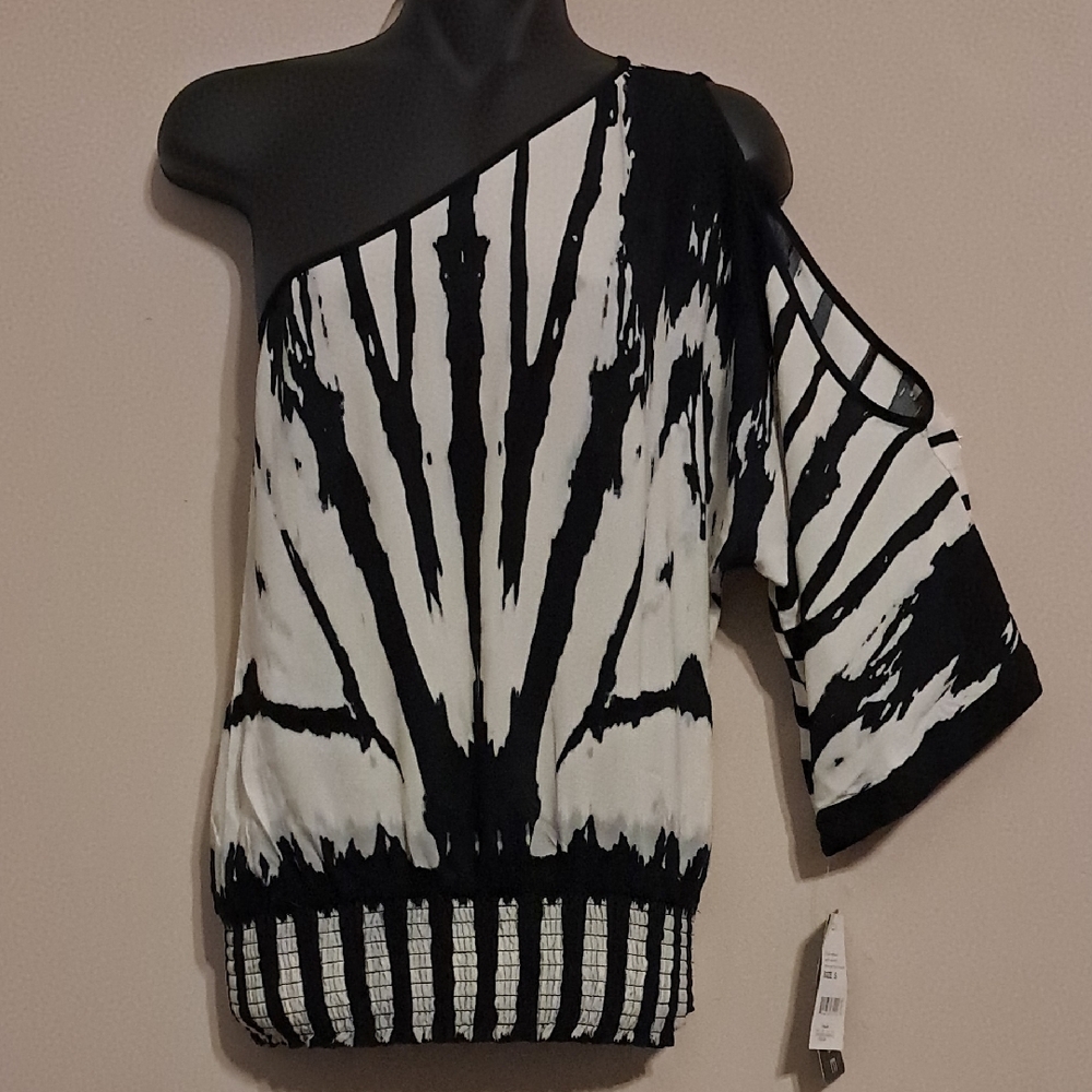 Rampage Black and White One-Shoulder Top